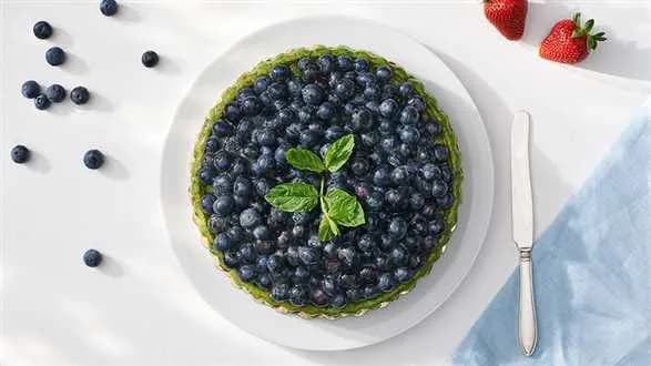 Tarta szpinakowo-borówkowa