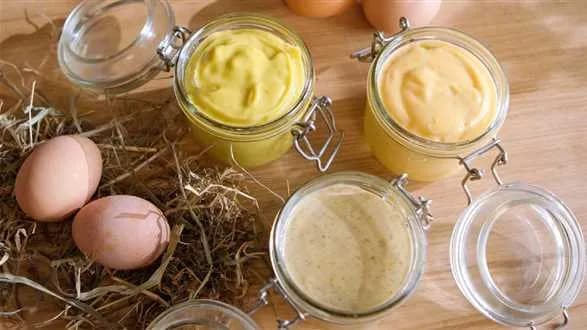 MAJONEZ WĘDZONY NA SIANIE