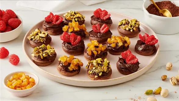 Wegańskie minidonuty z kremem czekoladowym