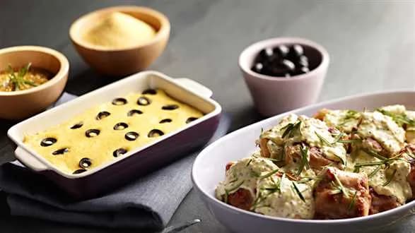 Królik w sosie musztardowym z zapiekanką kukurydzianą