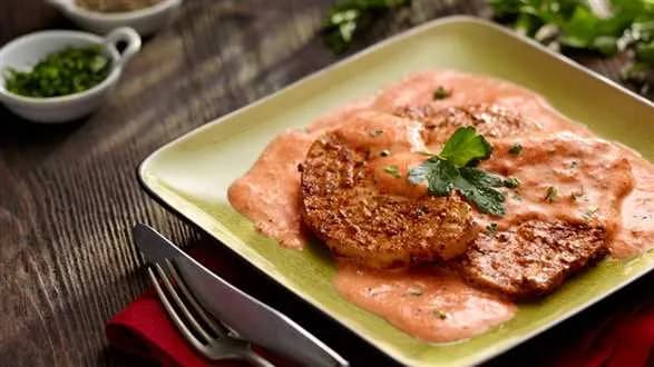 Schab w sosie paprykowym