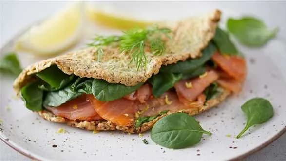 Omlet białkowy z łososiem