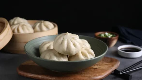 Baozi — azjatyckie bułeczki z wieprzowiną