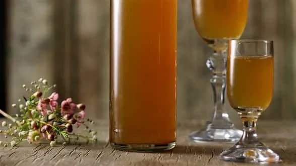 Nalewka z miodu spadziowego