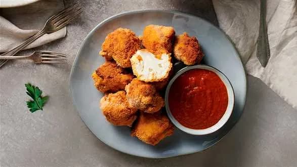 Skrzydełka z kalafiora z domowym sosem BBQ