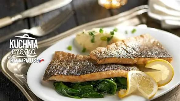 Smażony filecik z pstrąga ze szpinakiem z ziemniaczanym purée