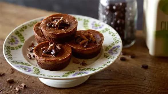 Małe serniczki kawowe