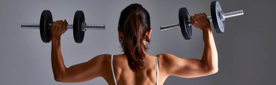 Czy ćwiczenia z hantlami odchudzają? Odkryj skuteczność treningu siłowego