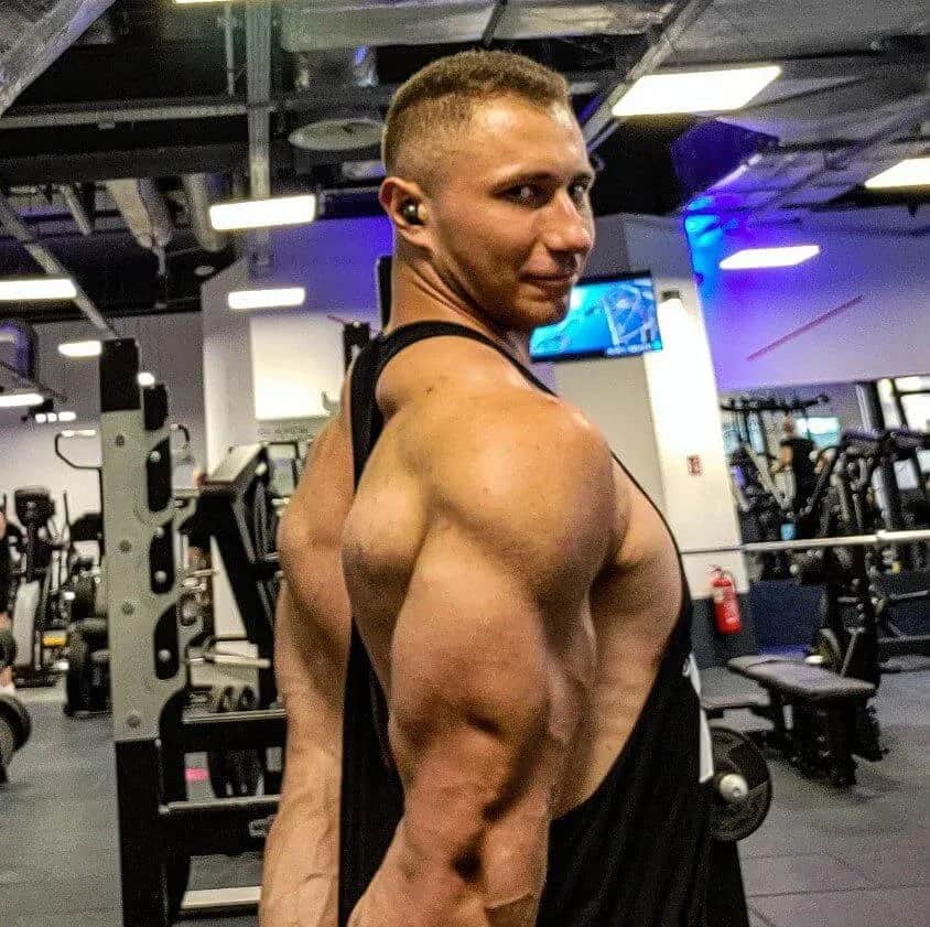 Ile kalorii spalisz w 30 minut tabaty? Efektywność i porady dla każdego